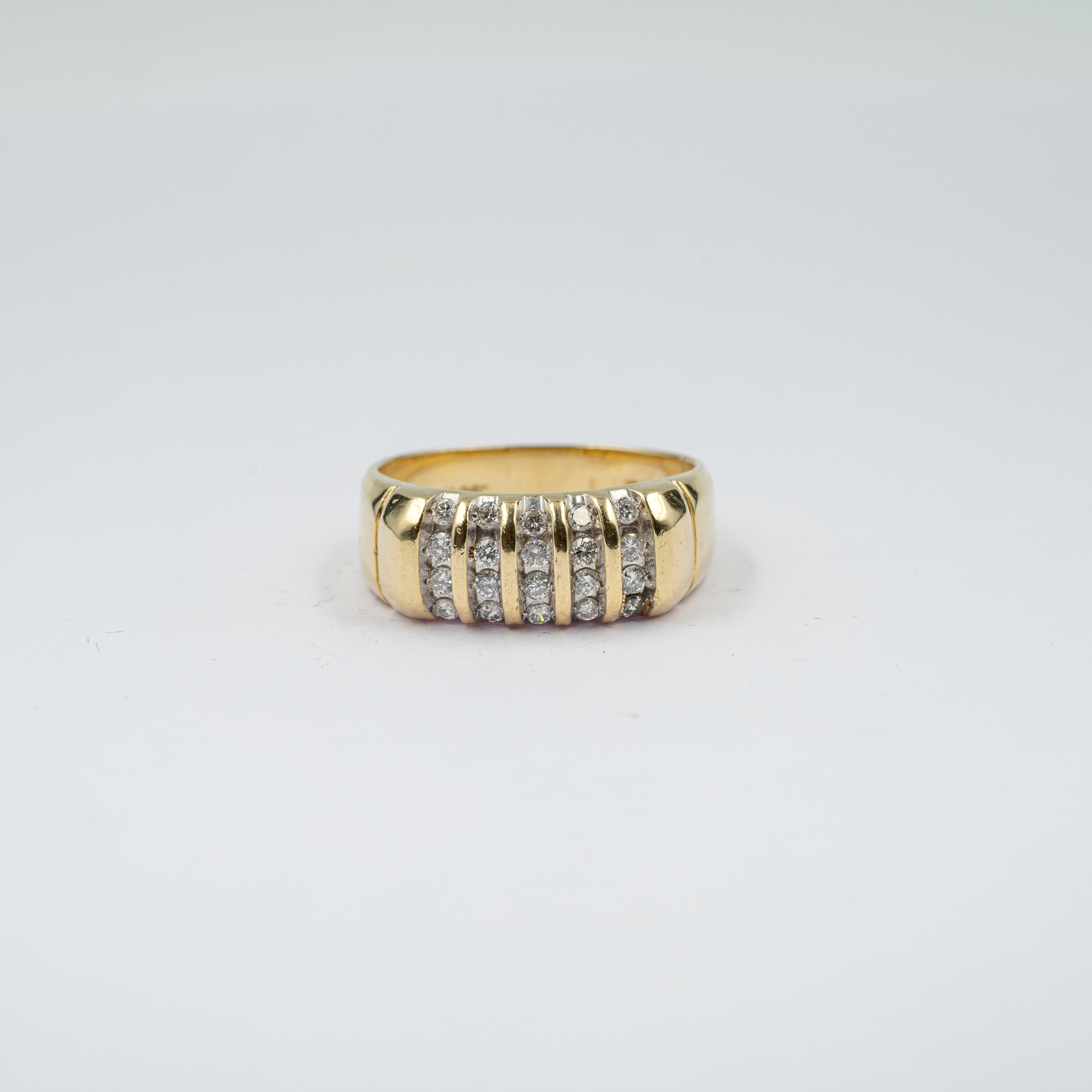 Vertical Multirow Diamond Band