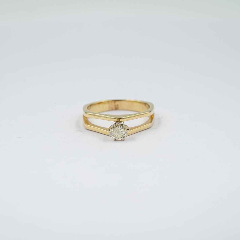 Diamond Prong Set Solitaire Ring