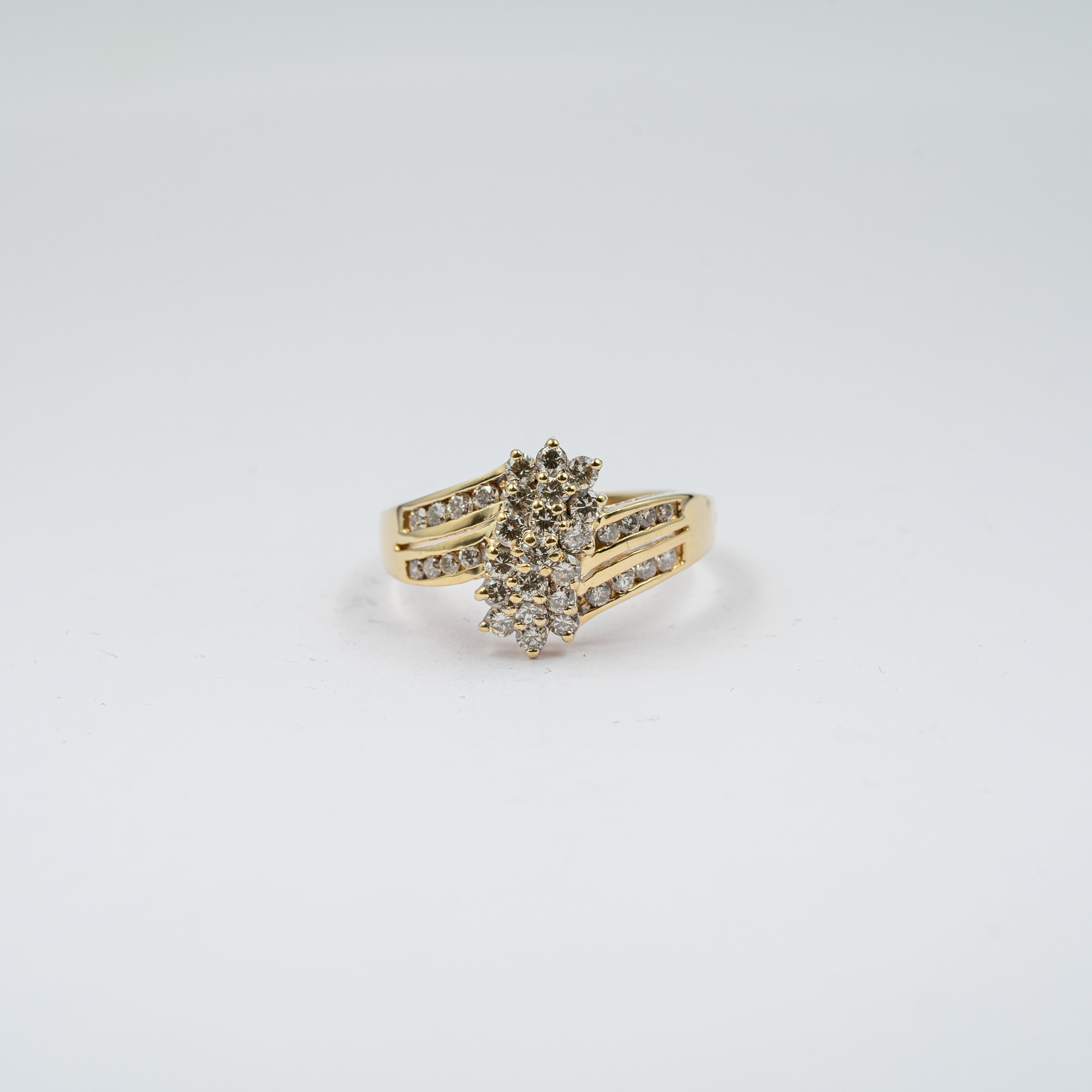 Multirow Diamond Cluster Ring